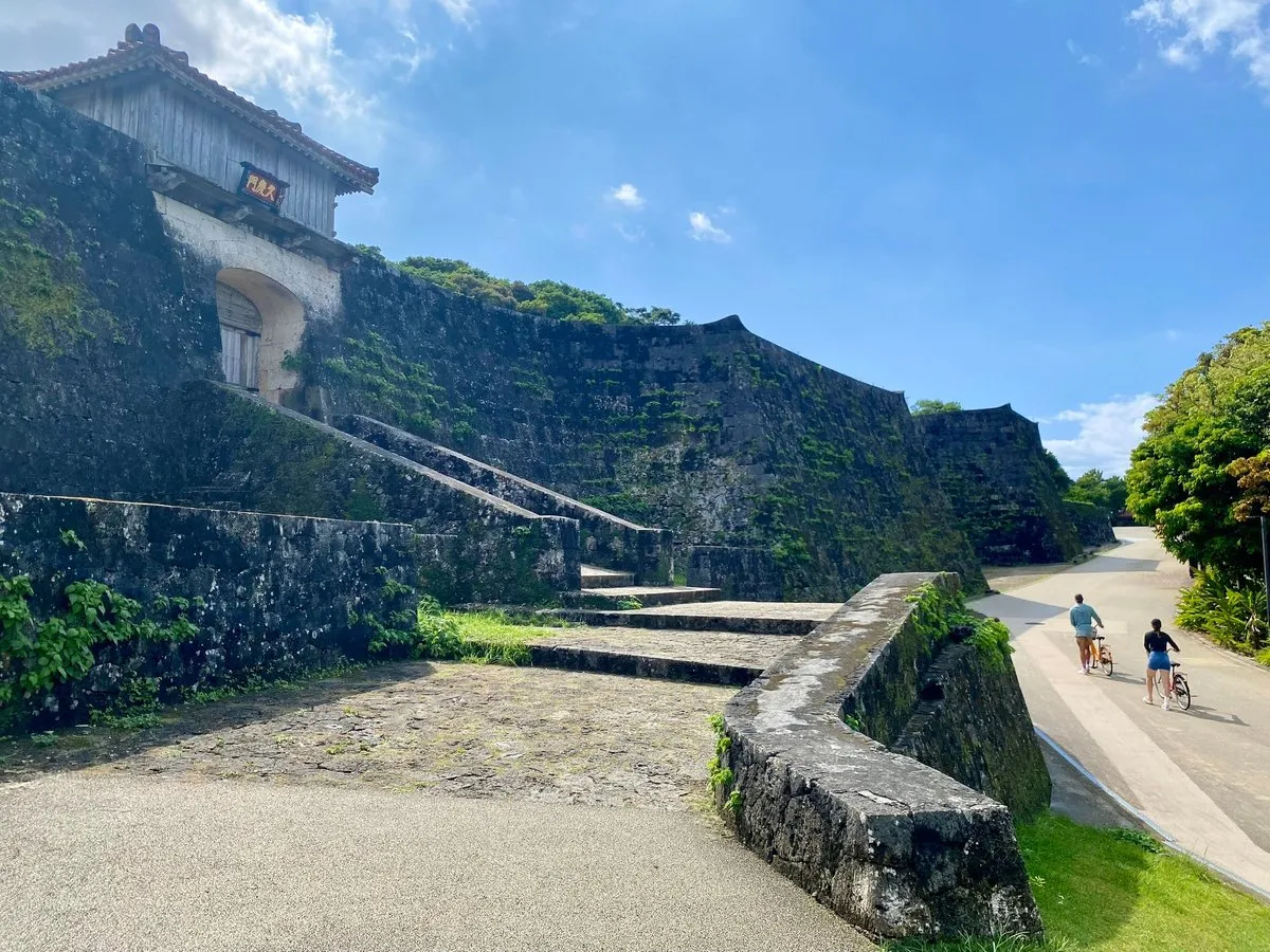 На подходе к китайскому храму