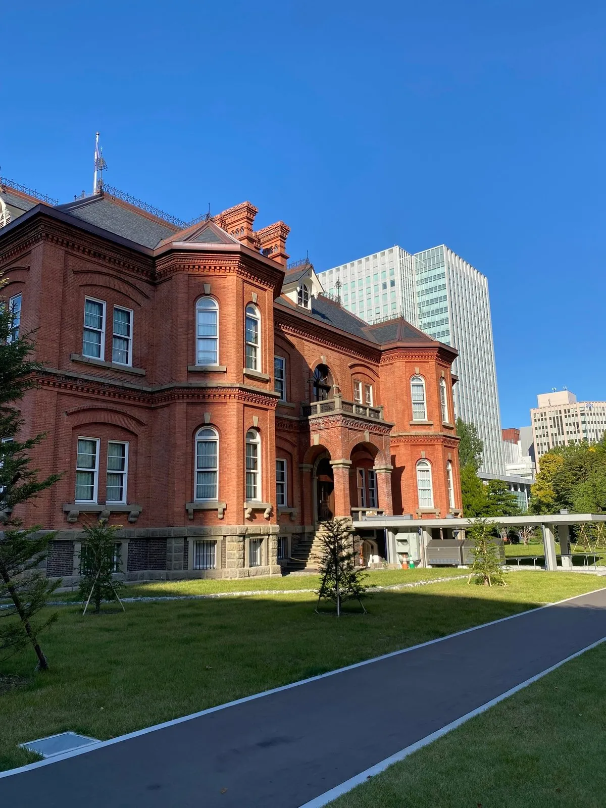 Старое здание администрации