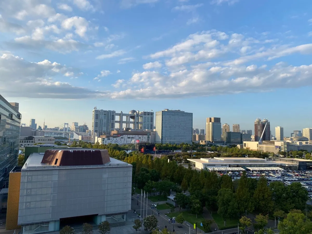 Концерт каких-то корейских писюнов