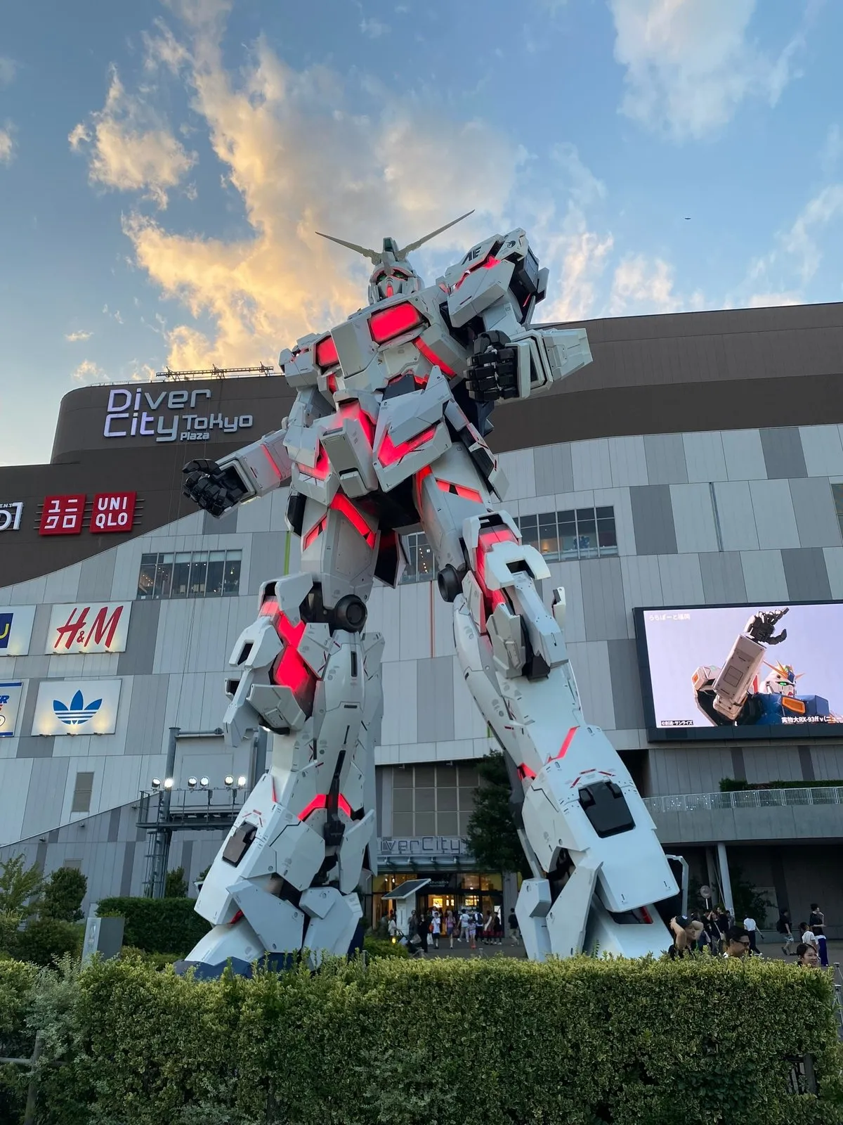 Робот. Оказалось что из несколько по Японии