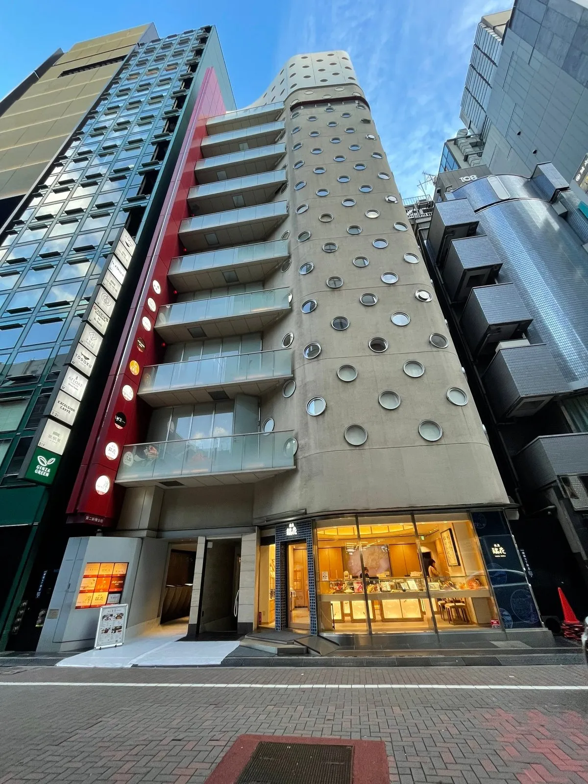 Иллюминаторы