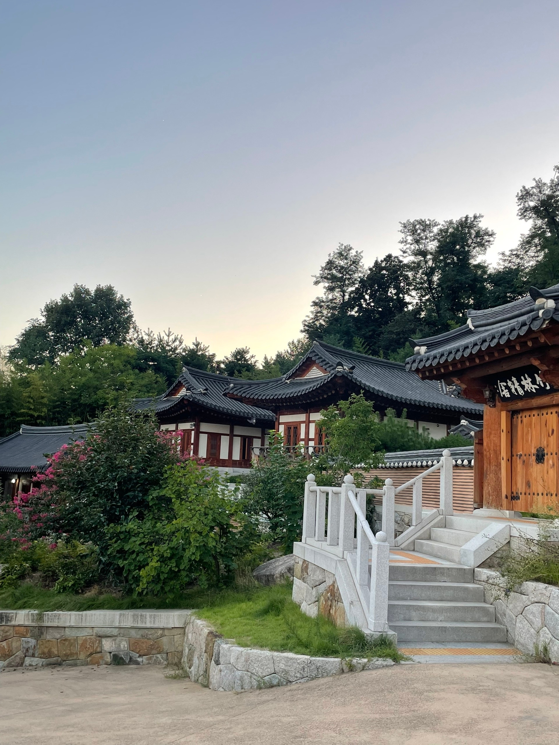 Монашеские домики