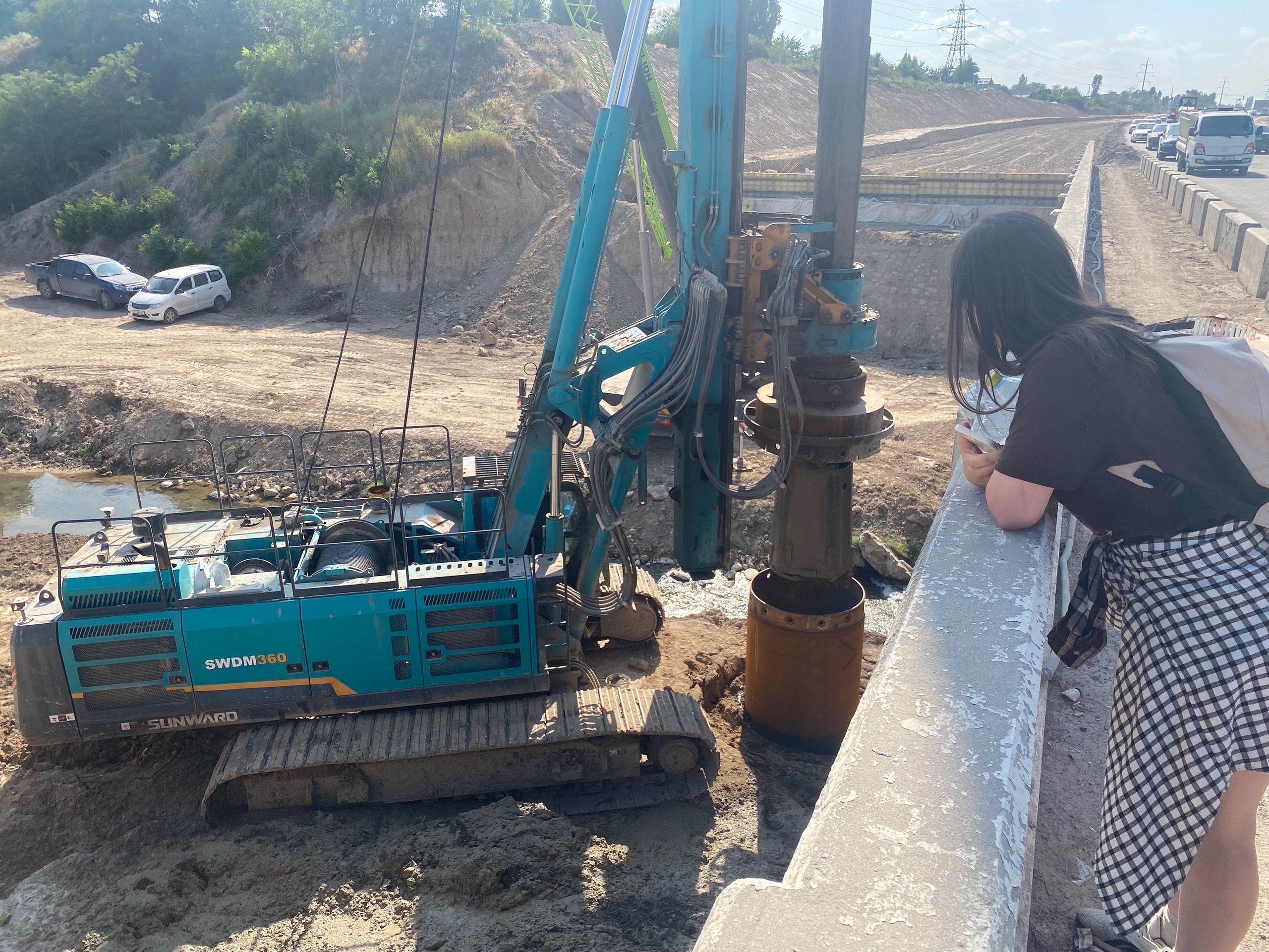 Сваезаливочная машина