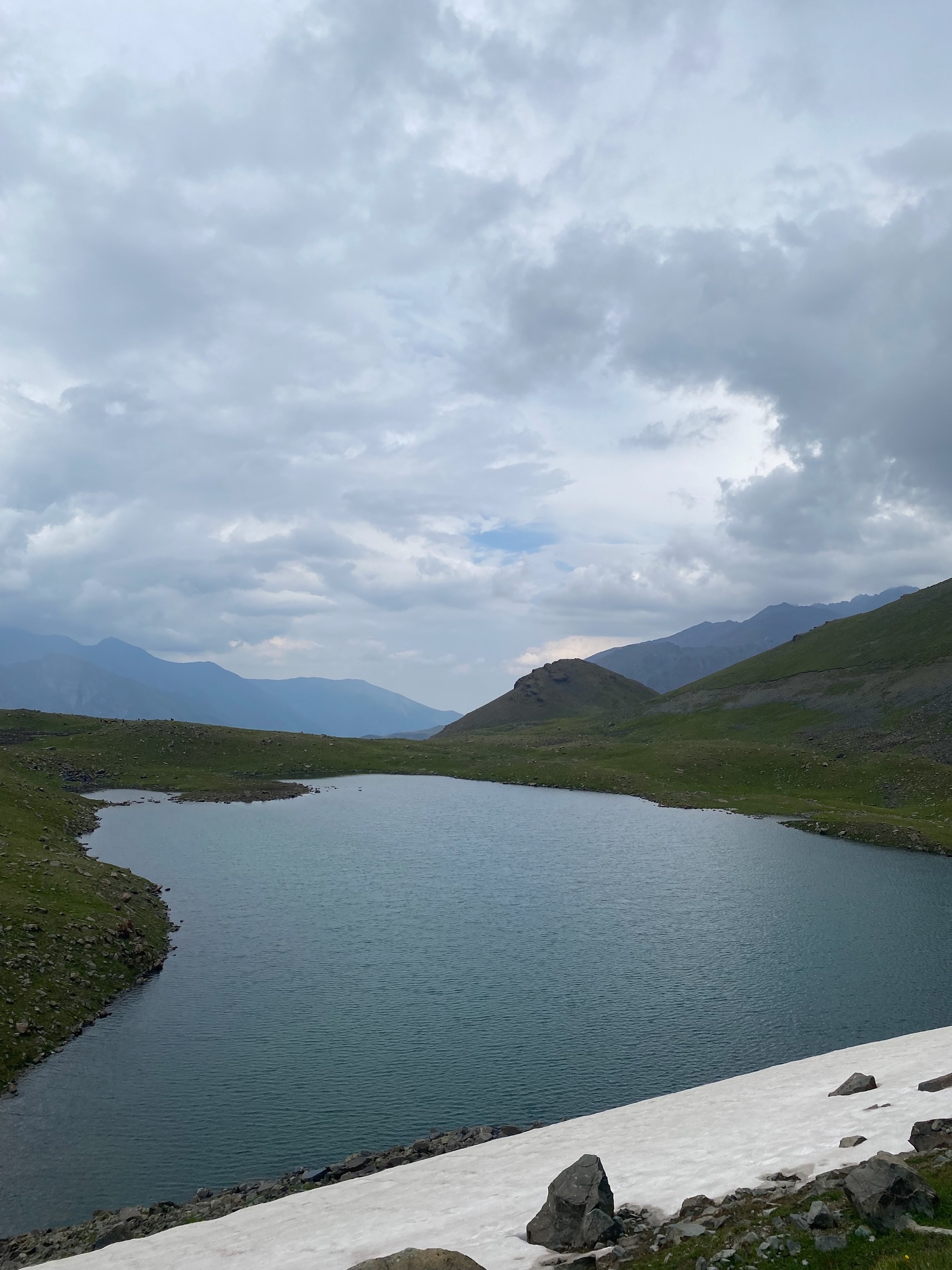 Горное озеро