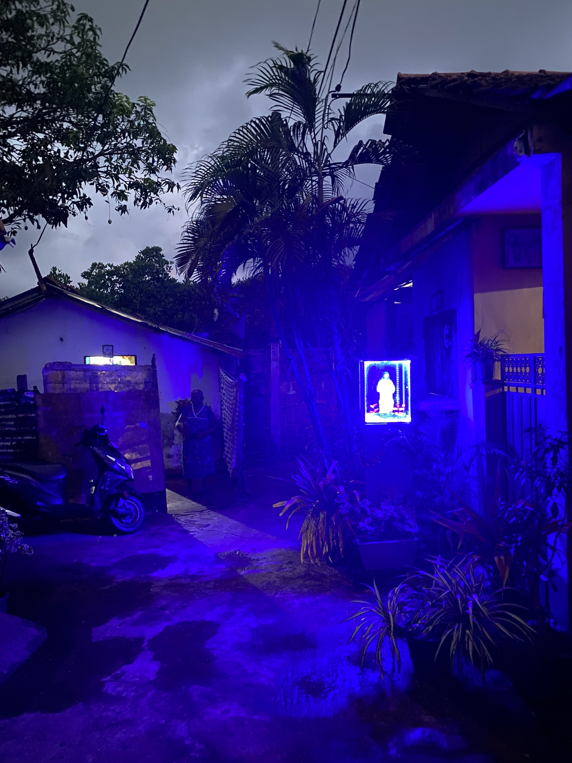 Иисус освещает