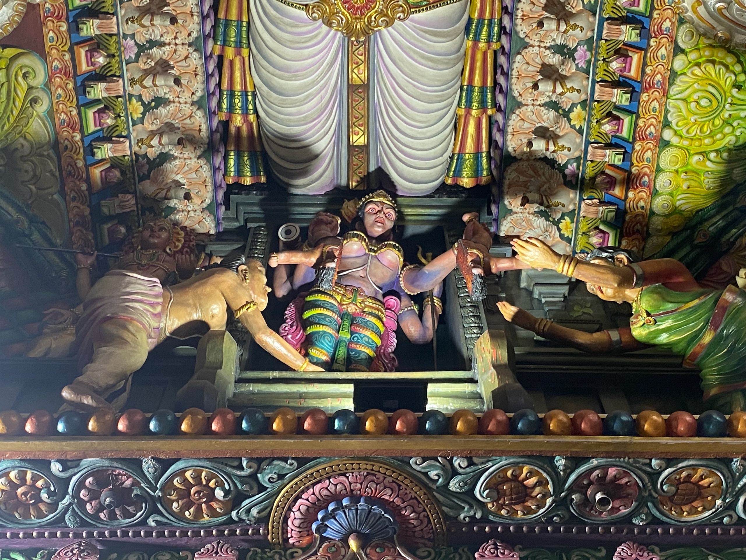 Располовинило