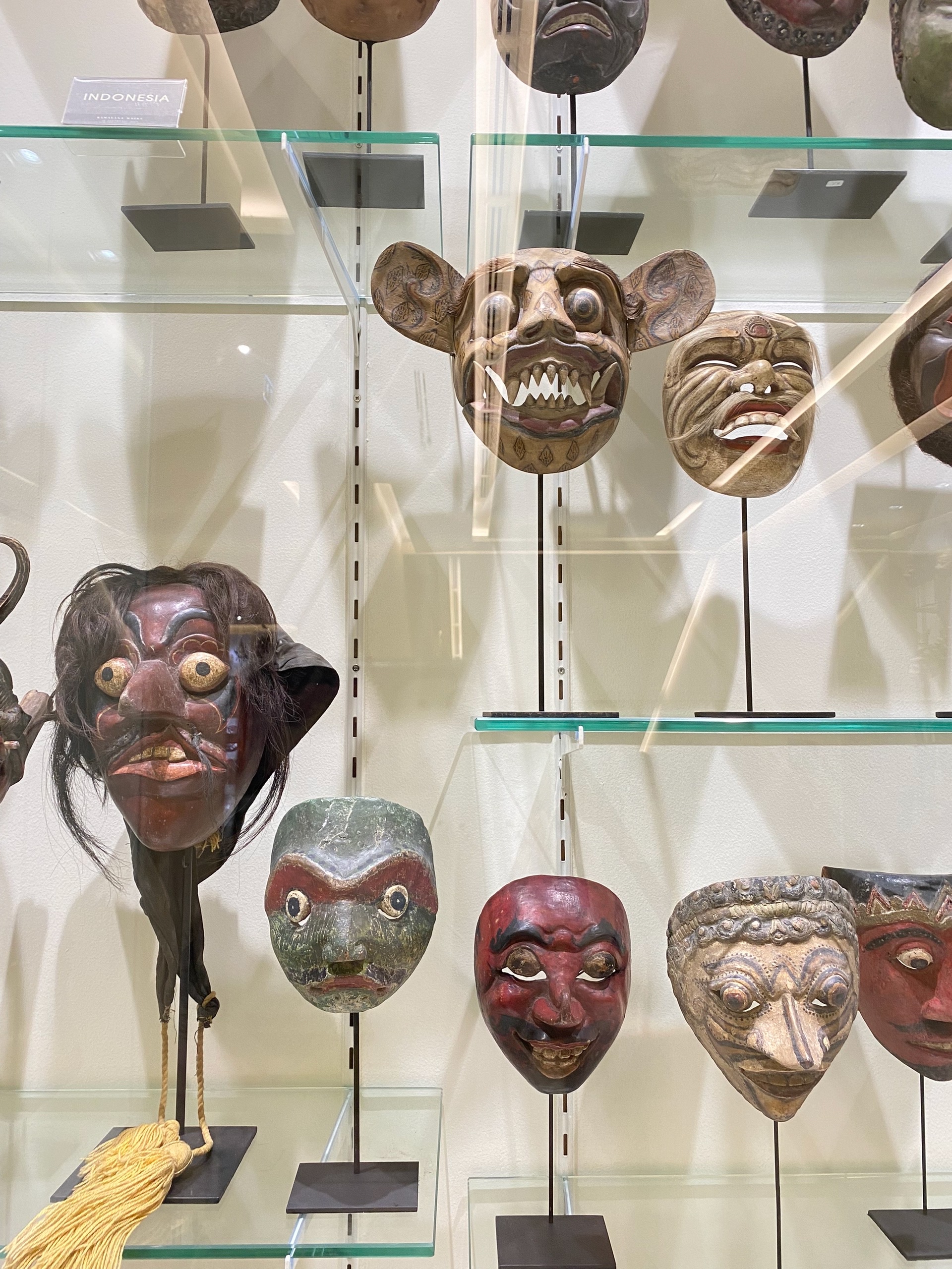 Ушастый и краснорожий