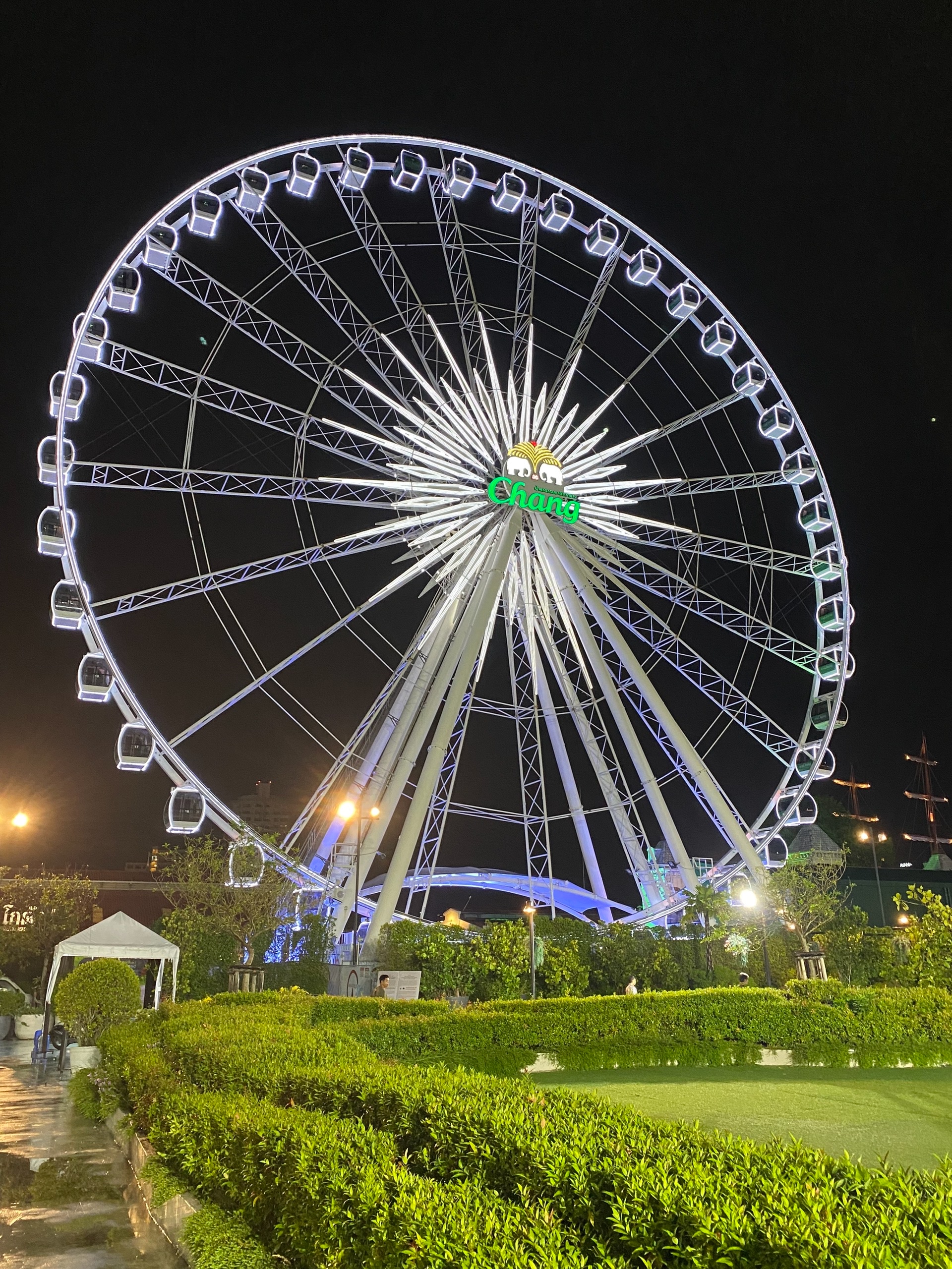 Chang - местный масс маркет пивас, как Балтика