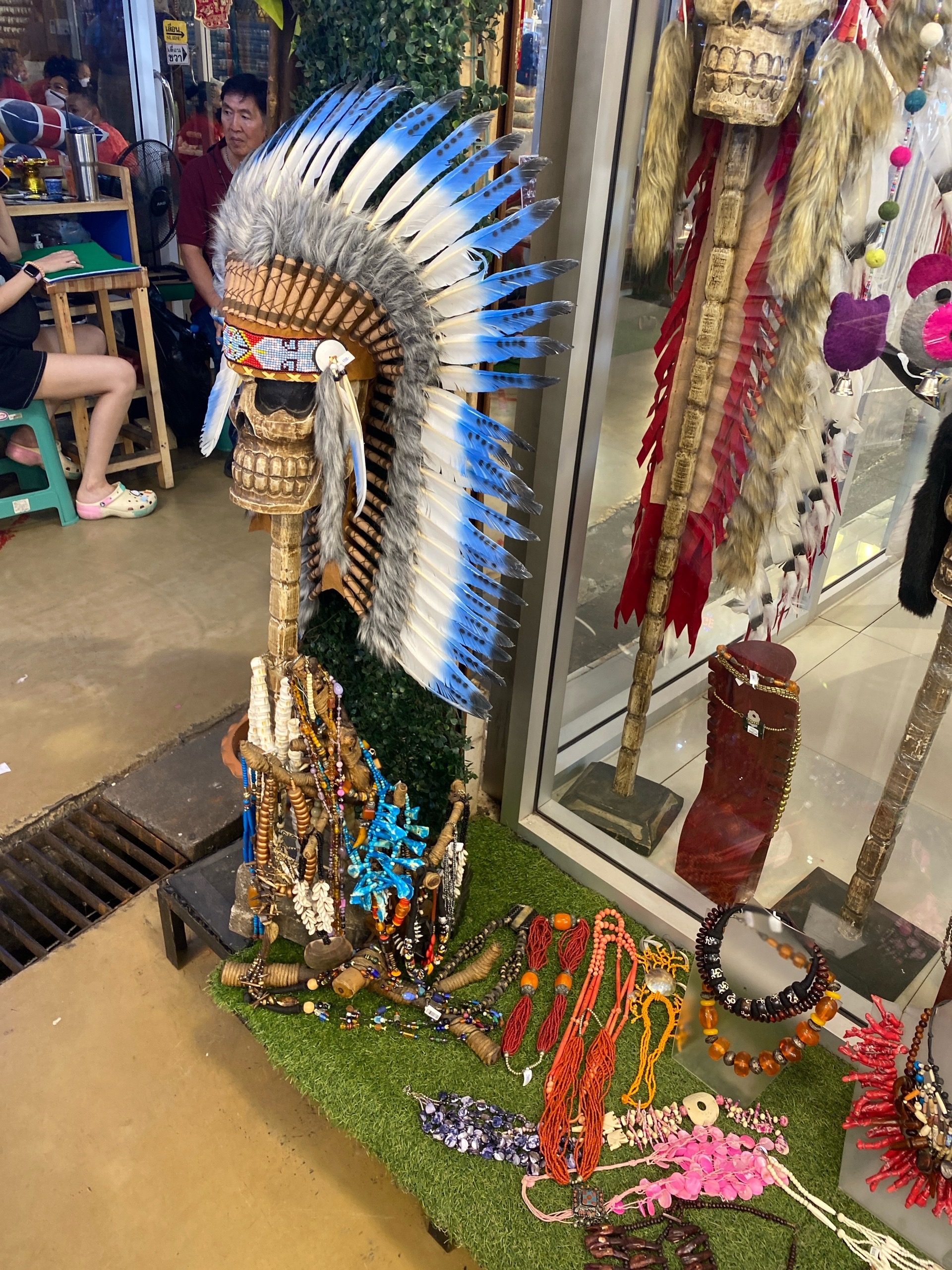 Магазин с барахлом в индийском стиле