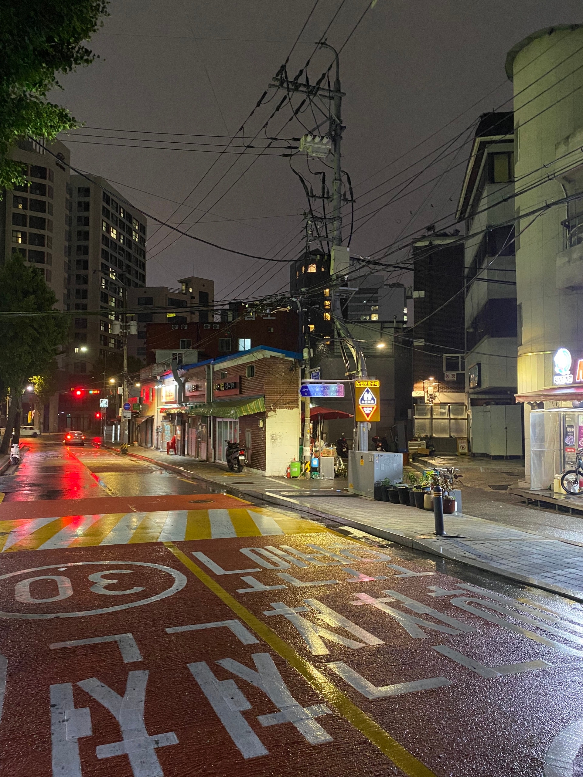 Разметка на полосе выглядит красиво