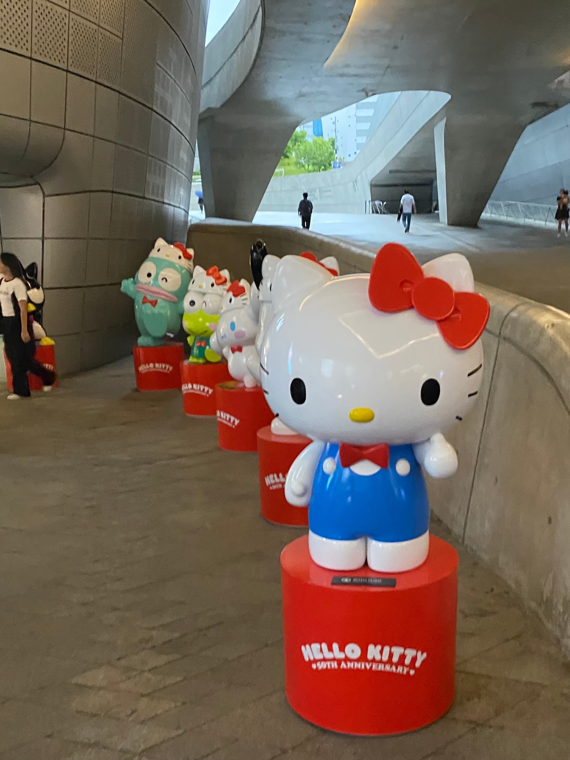 Попал на выставку «Хеллоу Китти 50»
