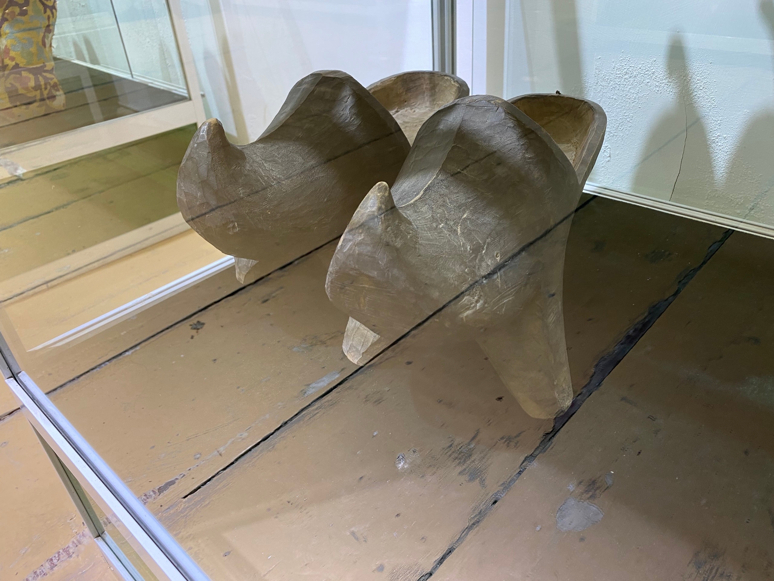 Призрачные деревянные говноступы