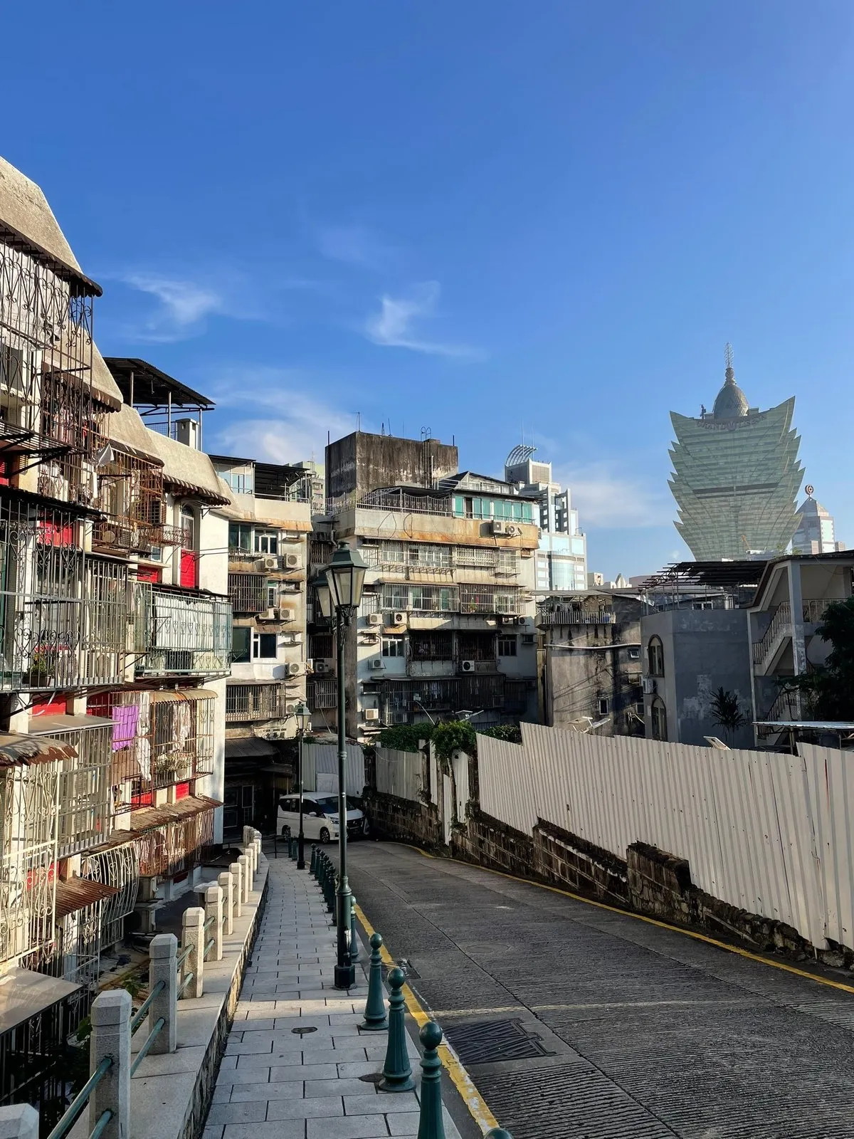 Везде решётки