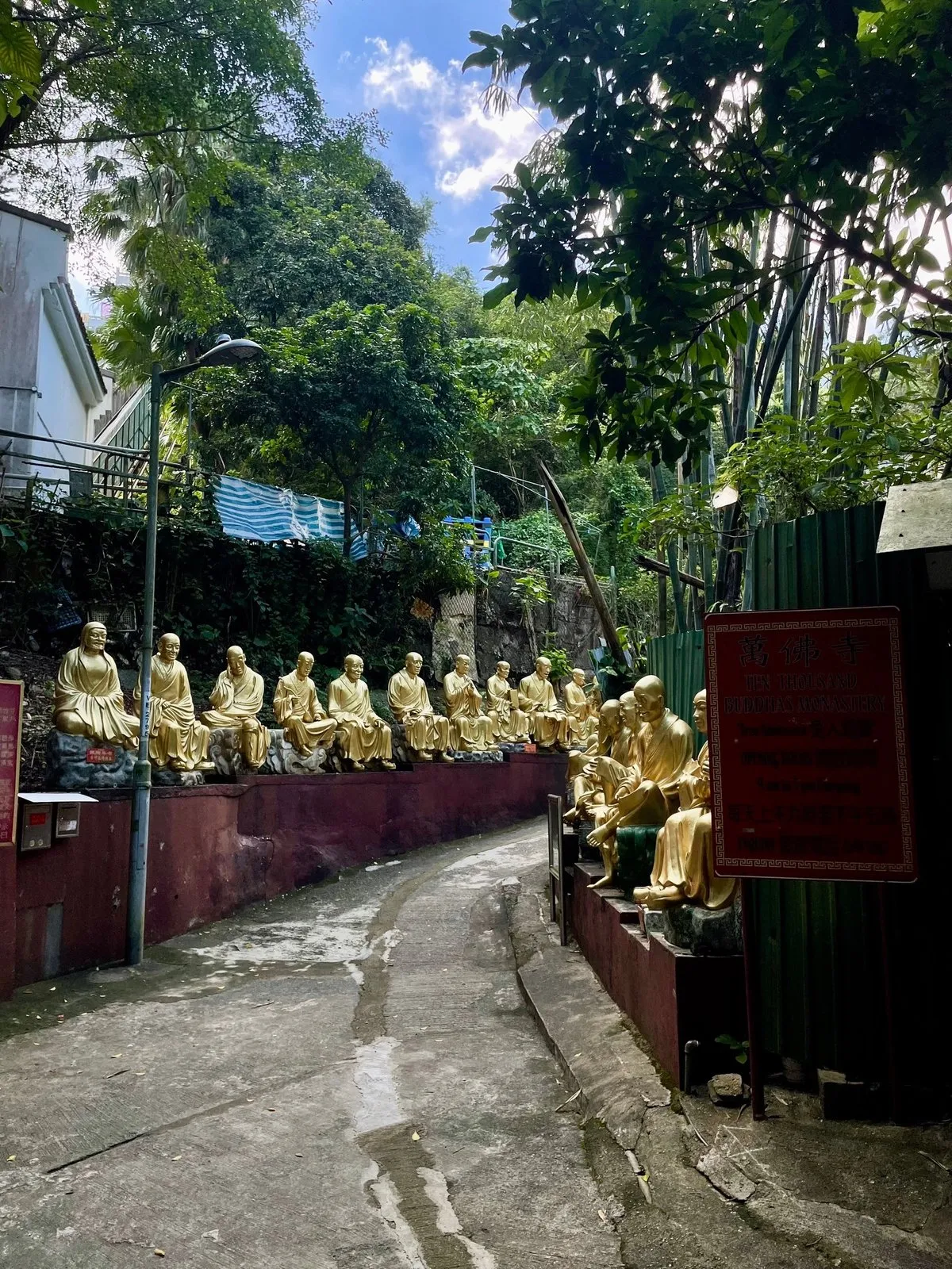 Храм 1000 Будд. И тут реально 1000 статуй Будды